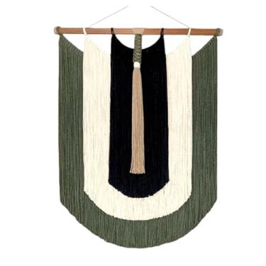 Imagem de Macrame Wall Hanging Tapeçaria de parede em macramê estilo boho - Corda de algodão tecida à mão, design geométrico com franjas em verde, bege e preto.(50x70cm/19.69x27.56in)