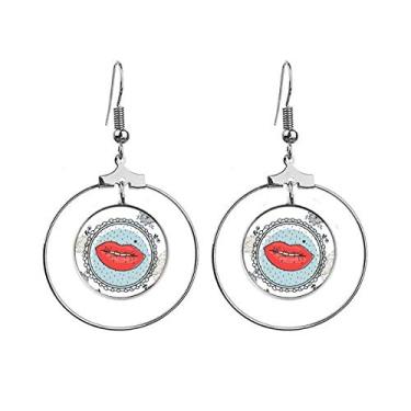 Imagem de Brincos de argola pendentes com armação de folhas, formato de desenho animado