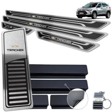 Imagem de Descanso + Soleira Chevrolet Tracker 2020 Preto Alto Relevo