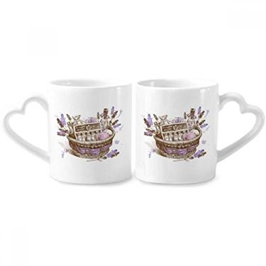 Imagem de Conjunto de canecas de porcelana para casal com pintura de plantas de flores lavanda presente caneca amante cerâmica alça de coração