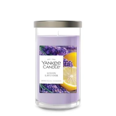 Imagem de Yankee Candle Vela perfumada de pilar médio com tempo de queima de até 115 horas, mistura de cera de planta premium para queima consistente, vela pilar de 404 g com fragrância de enchimento de