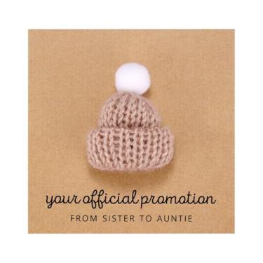 Imagem de Ukodnus Cartão Aunt To Be com chapéu de malha bege, cartão de anúncio de gravidez para tia, presente de irmã a tia, presente revelador de gênero para tia, presente de melhor amigo promovido a tia