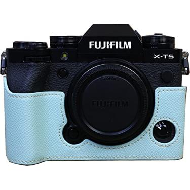 Imagem de Capa para X-T5, BolinUS feita à mão couro PU meia câmera capa capa abertura inferior versão para Fujifilm Fuji X-T5 XT5 com alça de mão (azul claro)