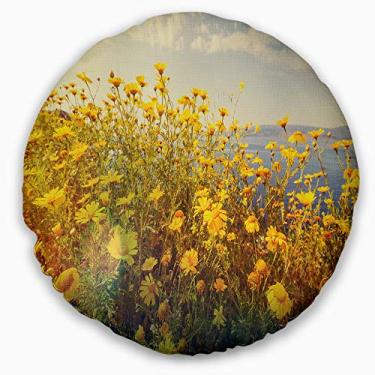 Imagem de Designart Manta floral de prado com flores amarelas selvagens para sala de estar, sofá, enchimento de almofada + capa de almofada impressa em ambos os lados 50,8 cm