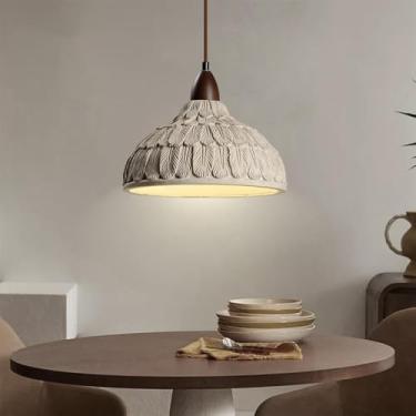 Imagem de Luminária pendente estilo retrô campestre E27 para ilha de cozinha, com textura de penas e cúpula de cimento. Ideal para quartos, closets e cafés. Lustre.
