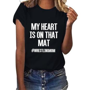 Imagem de Camiseta feminina My Heart is on That mat wrestlingmom 2024 verão casual macia com frase blusa leve, Preto, P