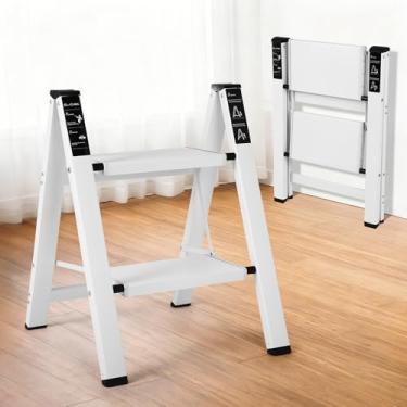 Imagem de Escada de 2 degraus, banqueta dobrável de alumínio com pedal antiderrapante resistente e largo, banco portátil com economia de espaço para casa e cozinha, banco de degrau para adultos, branco, 150 kg
