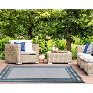 Imagem de Liora Manne CARMEL Tapete de área de baixo perfil sintético misto sintético interno/externo - borda de transição global colorido (azul marinho multiborda) (3'7.6 cm x 4'27.9 cm)