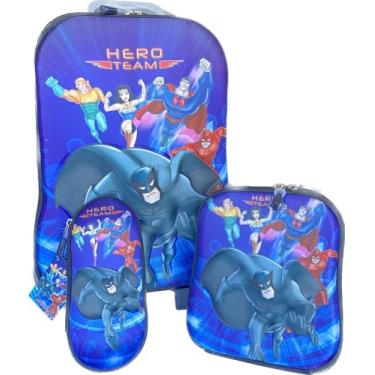 Imagem de Kit De Mochila Escolar Infantil Masculina Liga Da Justiça 3D Com Rodinha Tripla Em Silicone Acompanha Lancheira E Estojo Resistente Impermeável