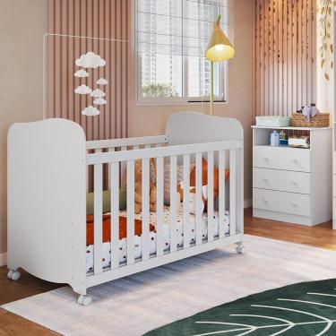 Imagem de Jogo De Quarto Infantil Com Cômoda 3 Gavetas Smim E Berço Uli Branco Brilho - Móveis Peroba