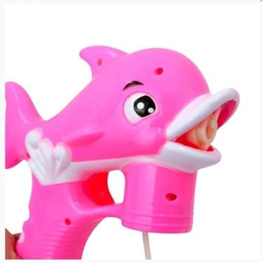 Imagem de Pistola Lançadora de Bolhas de Sabão Musical, Golfinho Rosa, com 2 Frascos de Solução. Diversão Garantida! Produz Diversas Bolhas de Sabão, Possui LED e Toca Música