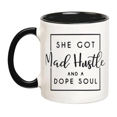 Imagem de YOLANDEEUROKOK Caneca She Got Mad Hustle and A Dope Soul, presente para amigos, colegas de trabalho, caneca de chefe, 325 ml novidade xícara de café, preta