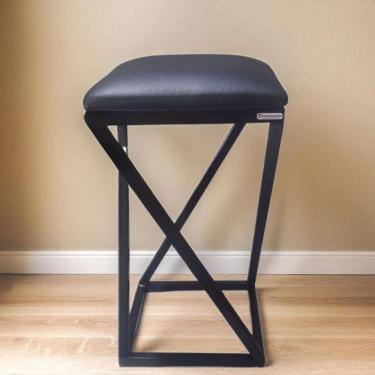 Imagem de Banquinho Compacto Metalon – Elegância E Versatilidade Preto