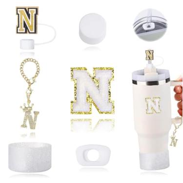 Imagem de Conjunto de acessórios para copos Stanley com 6 peças, incluindo adesivo com moldura dourada, pingente de carta de coroa, capa superior de canudo, tampa à prova de derramamento e porta-copos, conjunto