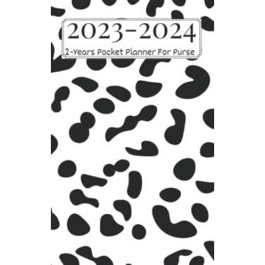 Imagem de 2023-2024 2-Years Pocket Planner For Purse: Cute Cow Print Cover Pocket Sized Monthly Weekly Daily Planner Agenda For Personal Use with Holidays .. For Women, Men and Cow Lovers