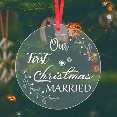 Imagem de Nosso primeiro enfeite de casamento de Natal, presentes de noivado para casais, presentes de cristal para chá de panela, decoração transparente para pendurar para Sr. e Sra. recém-casados (estilo 1)