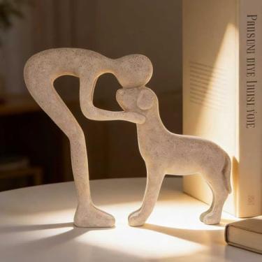 Imagem de LLLSYBBB Decoração de escultura humana e cão abraçando – Presente de estátua memorial de animal de estimação amado para sempre, lembrança de perda de cão/gato, estatueta decorativa para casa (arenito)