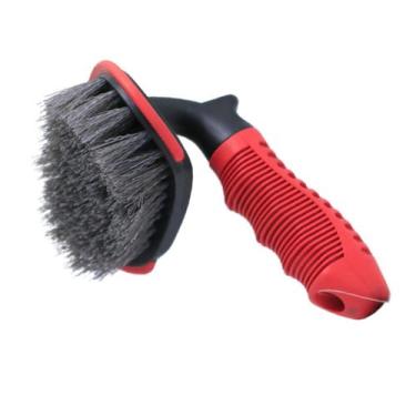 Imagem de Escova para limpeza de pneus formato ergonômico curvatura nas cerdas s