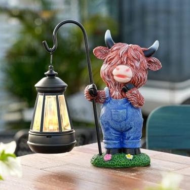 Imagem de HHUWRUL Estátua solar de vaca Highland para decoração de jardim: escultura de gado das terras altas ao ar livre com folga de lanterna para quintal varanda, gramado, pátio ornamentos - presentes para