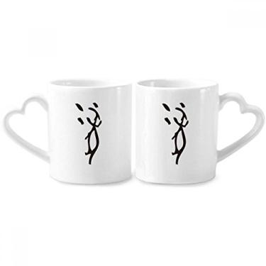 Imagem de Bones Inscriptions Conjunto de canecas de porcelana para casais de ratos do zodíaco chinês com alça de coração