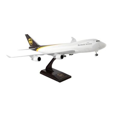 Imagem de Daron Skymarks Ups 747-400F Airplane Model Building Kit with Gear 1/200-Scale