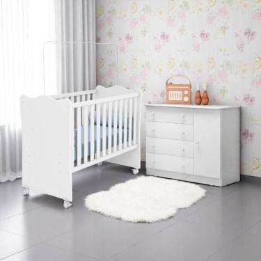 Imagem de Conjunto Infantil Aurora Branco-branco: Berço Aurora + Kit Rodízios + Cômoda Aurora + Guarda-roupa Aurora