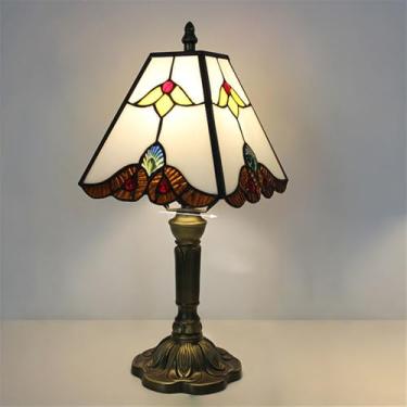 Imagem de Luminária de mesa vintage americana com LED, personalizada e criativa, para sala de estar, escritório, quarto infantil, casa de campo ou hotel, com vidro colorido (Estilo 51)
