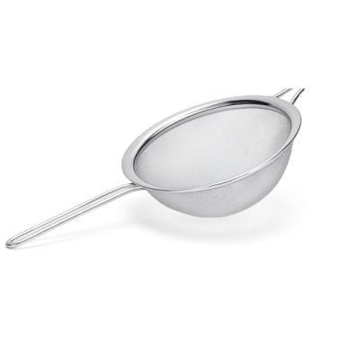 Imagem de Peneira de Aço Inox com Tela Fina, Cabo Alongado Ergonômico, Design Profissional, Alta Durabilidade, Acabamento Polido