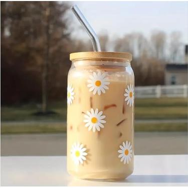 Imagem de FMJZJF Daisy Cup 473 ml Copo de café gelado, copos de vidro fofos com tampas e canudos de bambu lata de cerveja copos de mocha de leite caneca de café da manhã menina feminino feriado 500ml