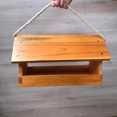 Imagem de Tratador Comedouro Para Pássaros Livres E Viveiro Jardim - Minas Artes