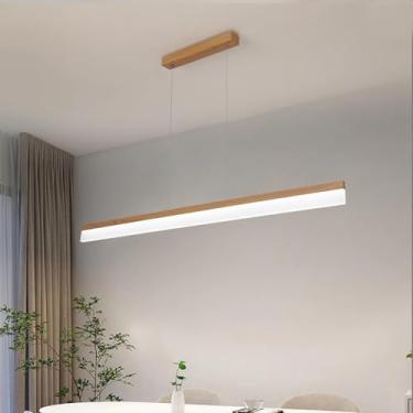 Imagem de Luminária pendente LED linear para ilha de cozinha, com intensidade ajustável e controle remoto, ideal para sala de jantar, bar, mesa de jantar ou escritório. Possui cúpula branca (cor madei