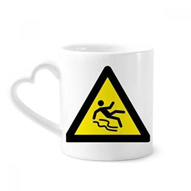 Imagem de Símbolo de aviso amarelo preto escorregadio caneca triângulo café cerâmica copo de coração de vidro