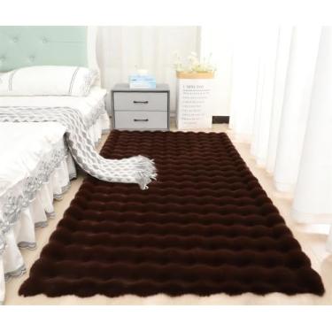 Imagem de Insun Tapete de área macio e fofo para sala de estar, tapetes laváveis espessos que não caem para quarto, tapete interno de pelúcia de coelho de pele sintética, marrom, 1,77 m x 2,6 m