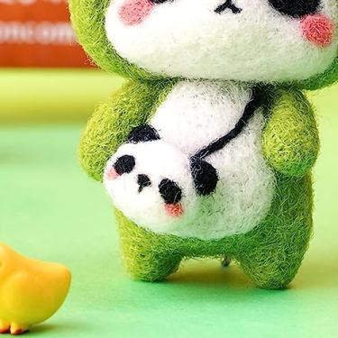 Imagem de Generic Kit para Iniciantes Em Feltro Com Agulha, Pingente Em Formato de Panda, Acabamento Fino, Material de Feltro de lã 100g, Ideal para Interação entre Pais e Filhos (Dinossauro Pequeno)