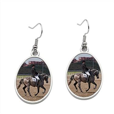 Imagem de Brinco clássico de competição de adestramento da Rider Competing in Dressage – Brincos pendentes para meninas – Presente de festa de aniversário dos namorados