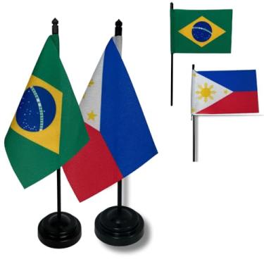 Imagem de Kit Bandeiras de Mesa Brasil e Filipinas, Base e Haste em Plástico Preto, Tecido Oxford, Uma Face