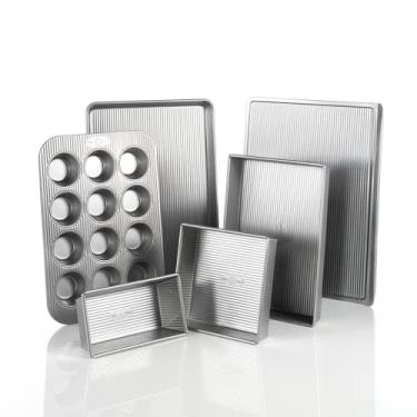 Imagem de USA Pan Conjunto de 6 peças de aço aluminizado, assadeira, meia folha, forma de pão, forma retangular, forma quadrada de bolo, forma para 12 muffins