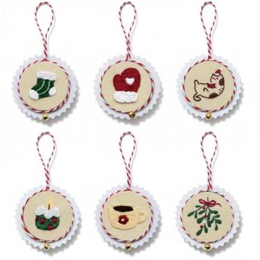 Imagem de TenDawn Kit de enfeites de bordado de Natal, conjunto de 6 decorações de Natal DIY – Papai Noel, árvore, meia, cacau quente, velas e designs de presente – Decoração de Natal rústica feita à mão