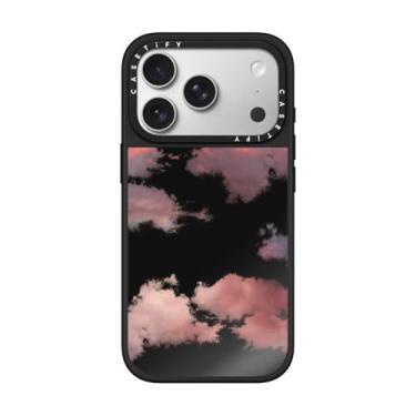 Imagem de CASETiFY Capa espelhada para iPhone 17 Pro [refletiva/compatível com Magsafe/1,5 m. 1X proteção contra quedas de grau militar] - Nuvens - Preto em preto