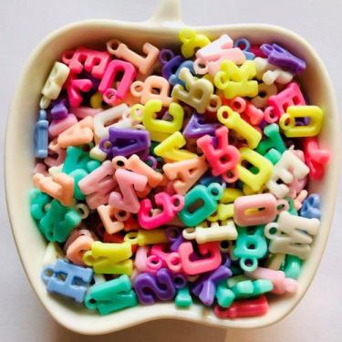 Imagem de Pingente Letras Candy Color Escuro 100un 9x14mm Para Pulseira Colar - 