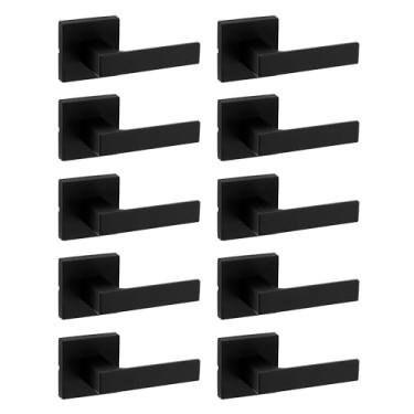 Imagem de Kwikset Maçaneta de porta de passagem interior Singapura, alavanca para portas de armário e corredor, alavanca reversível sem trava, preto fosco, com proteção Microban, pacote com 10