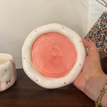 Imagem de Koythin Bandeja de joias para mulheres, suporte de anel, cerâmica coisas fofas vaidade coquete estética decoração de quarto dia das mães aniversário das meninas (amor rosa)