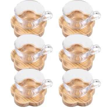 Imagem de Xícara De Vidro Com Pires De Madeira Coração Redondo Pinus