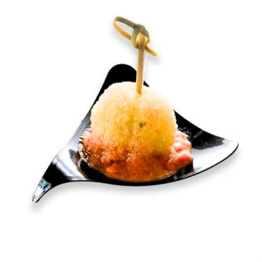 Imagem de Bandeja de servir preta pequena de 7,6 cm de 48 quilates | Mini pratos de aperitivo para suprimentos de catering | Mini pratos de plástico reutilizáveis de 7,6 cm | Prato de servir minúsculo | Artigos