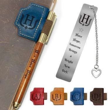 Imagem de Marcador de livro personalizado com suporte de caneta, conjunto de marcadores de livro de couro magnético personalizado com canetas de madeira personalizadas e marcador de livro de metal – para
