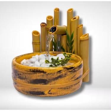 Imagem de Fonte de Água Zen em Bambu, Decorativa com Base Redonda Rústica, Cascata de Água Natural para Jardim, Meditação e Decoração Interior