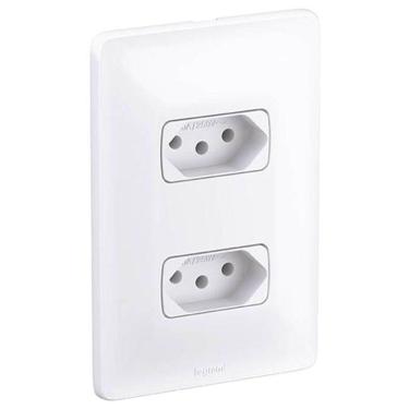 Imagem de Tomada Legrand Pial Zeffia - Dupla - 2P+T - 10A - Branco - 680111