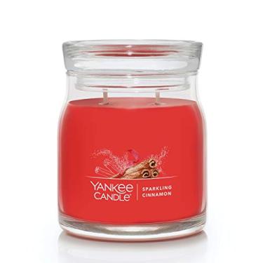 Imagem de Yankee Candle Canela Espumante Perfumada, Assinatura 368 g Frasco Médio 2-Wick Candle, Mais de 35 Horas de Tempo de Queimar, Natal | Vela de Natal