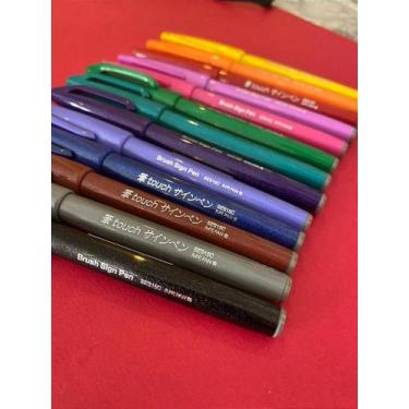 Imagem de Caneta Brush Sign Pen Pentel - Ponta em Formato de Pincel