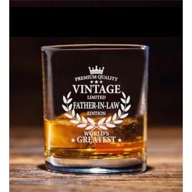 Imagem de HKDesignGift Copo de uísque gravado vintage World's Greatest Sogro - Presente para bebedor de uísque - Presente de aniversário para sogro - Melhor sogro de todos os tempos - Presente para o Dia dos